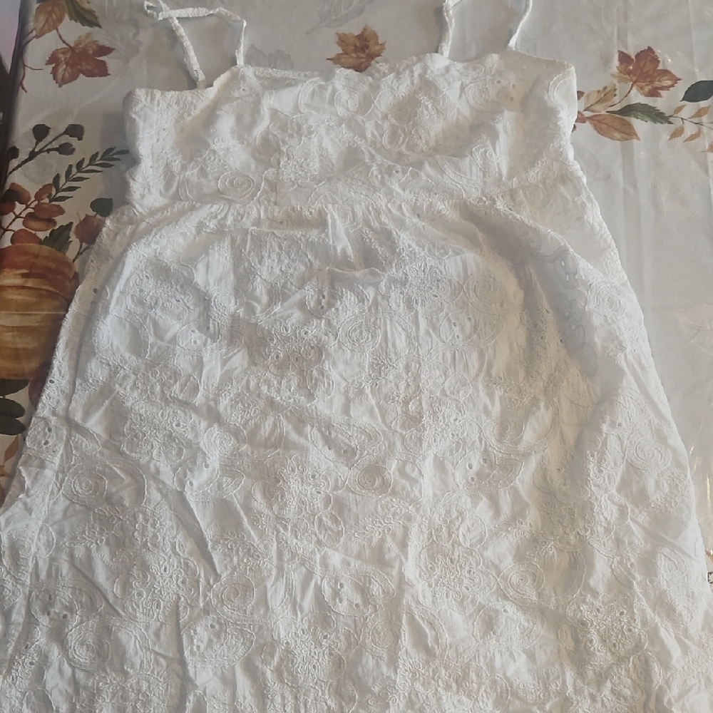 Elegant White Lace Dress